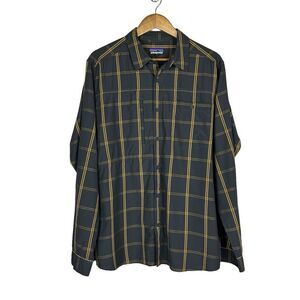 Patagonia Plaid Button Front Shirt Size Large
